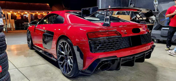 R8 OE Side Window Panels