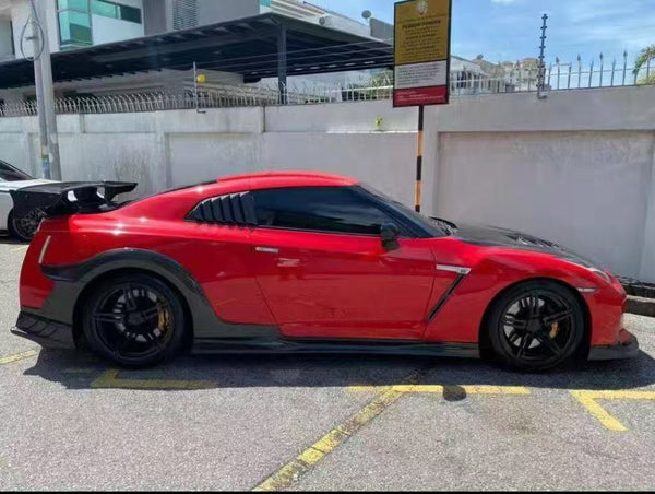 Nissan GT-R R35 TS V3 Carbon Feber Rear Wheel Brow & Rear Arch
