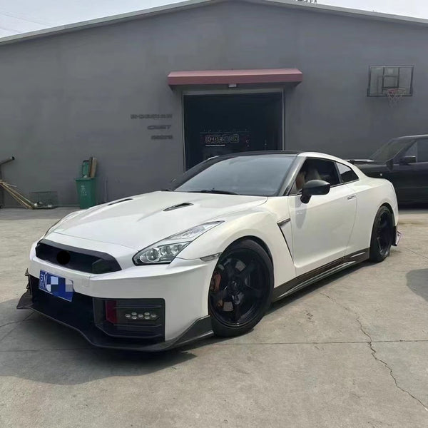 Nissan GT-R R35 NIS Side Skirts