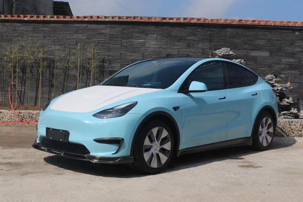 Model Y CM Side Skirts